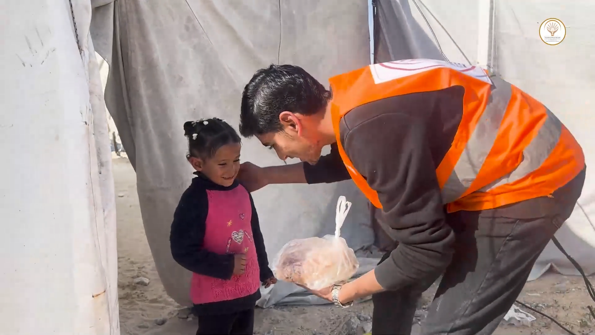 Bread Distribution (114) to the Displaced Families in Gaza